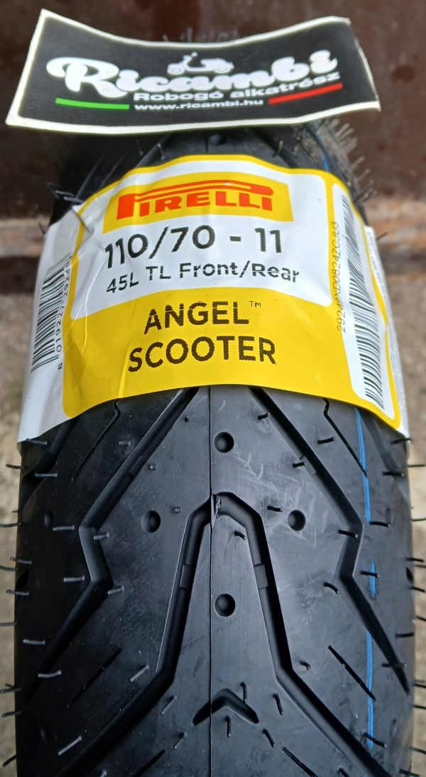 Pirelli 110/70-11 Angel scooter