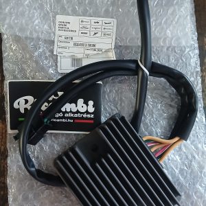 Piaggio 639110 feszültség szabályzó